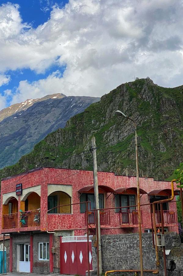 Waterfall Kazbegi Luaran gambar