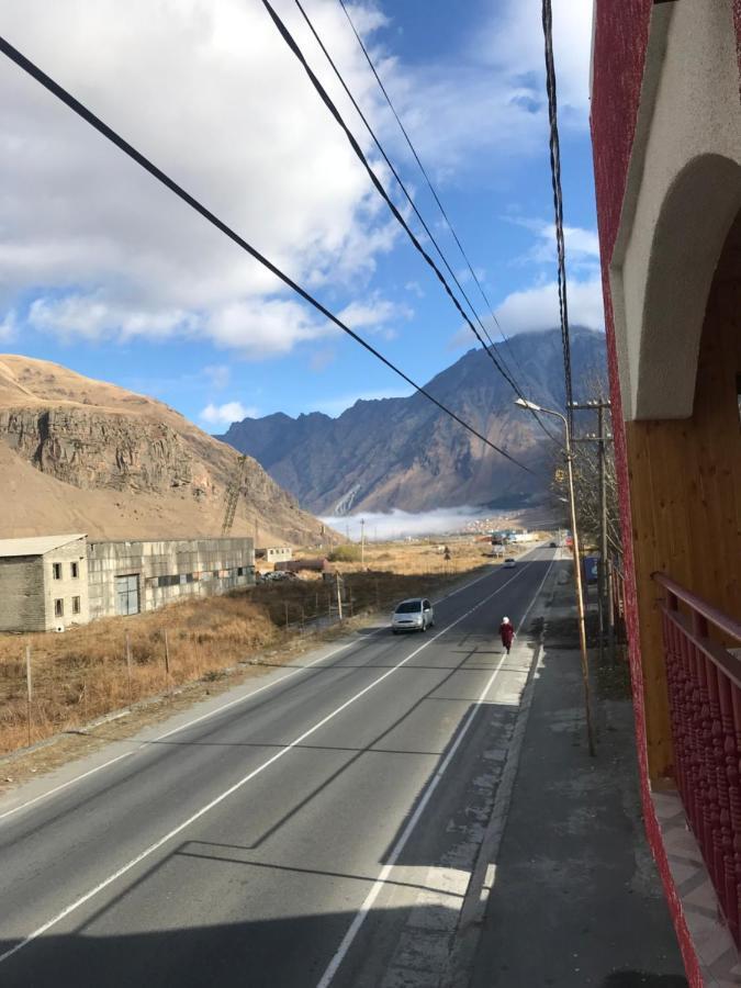 Waterfall Kazbegi Luaran gambar